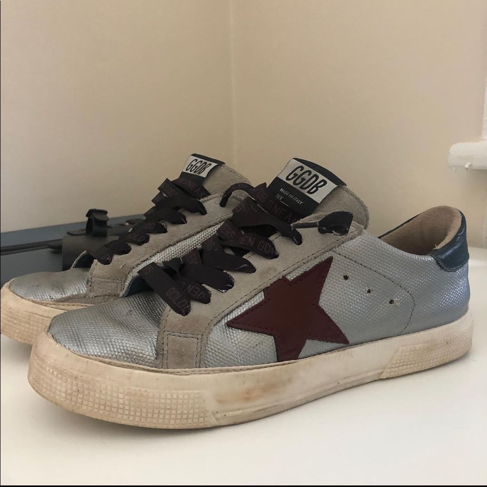 Silver golden goose